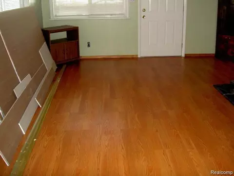 36617 Herman St, Romulus, MI 48174 photo 6