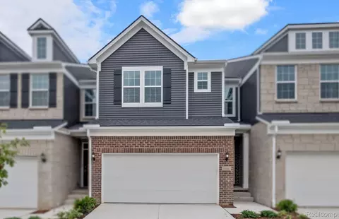 4050 Nottingham Cir, Independence, MI 48346