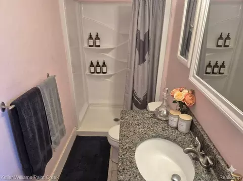 26728 Farmbrook Villa Dr, Southfield, MI 48034 photo 6