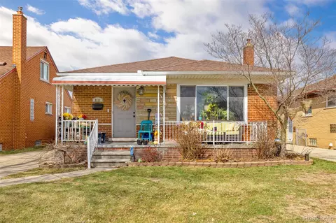 8131 Marian St, Warren, MI 48093