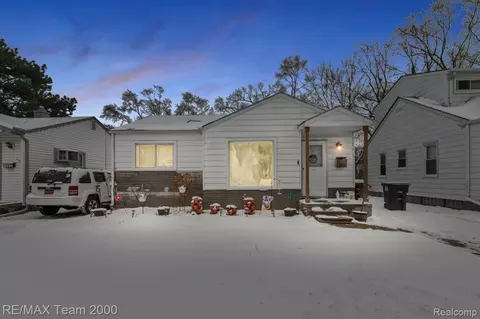 5871 Cooper St, Taylor, MI 48180