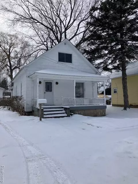 52 Carrington St, Harbor Beach, MI 48441