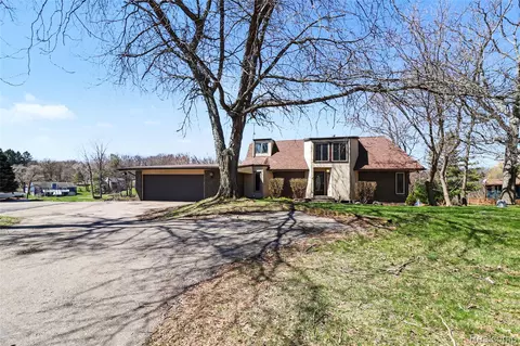 13490 Lakebrook Dr, Tyrone, MI 48430