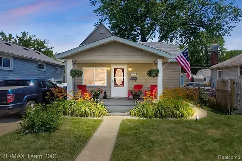 26520 Brettonwoods St, Madison Heights, MI 48071
