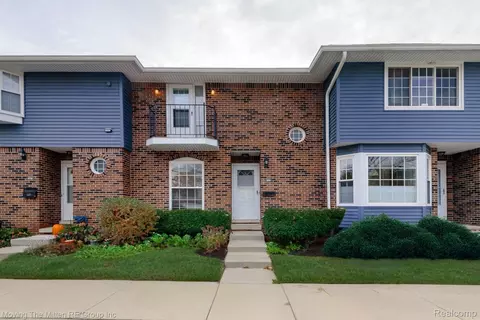 2748 Page Ave, Ann Arbor, MI 48104