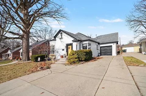 20501 Shady Lane Ave, Saint Clair Shores, MI 48080