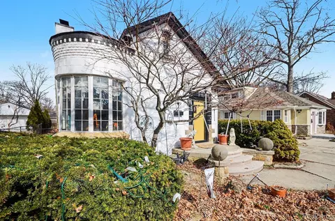 20501 Shady Lane Ave, Saint Clair Shores, MI 48080