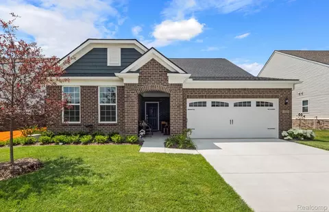 49891 Kent Ct, Canton, MI 48188