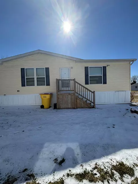 3459 Pine Rdg, Burton, MI 48519