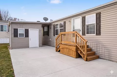 2055 Cedar Cir, Vienna, MI 48420