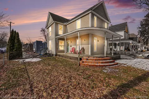 163 Norton St, Pontiac, MI 48341