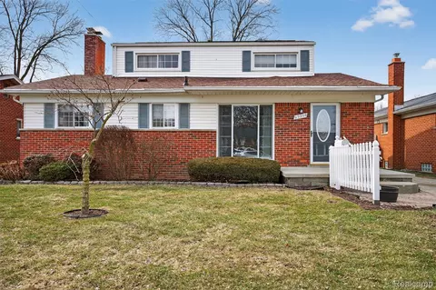 29369 Shackett Ave, Madison Heights, MI 48071