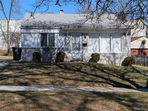 618 Linda Vista Dr, Pontiac, MI 48342