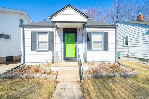 441 Jewell St, Ferndale, MI 48220