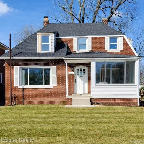 2208 Collingwood St, Detroit, MI 48206