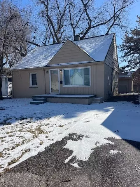 138 Chopin St, Troy, MI 48083