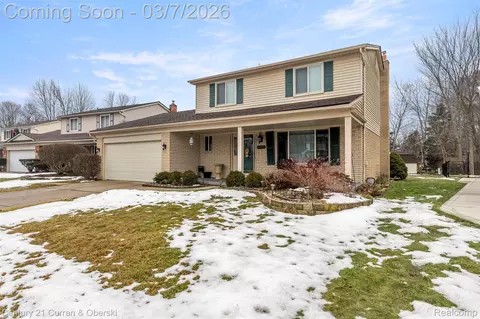 42195 Briarcliff Ct, Canton, MI 48187