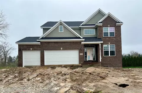 2001 Crested Butte Dr, White Lake, MI 48383