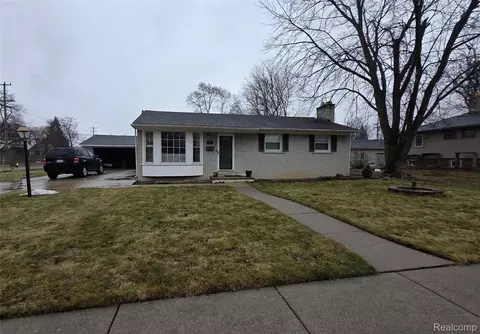 1842 Lathers St, Garden City, MI 48135