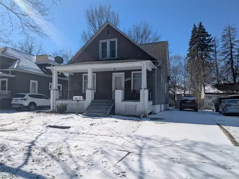 2333 Benjamin St, Saginaw, MI 48602