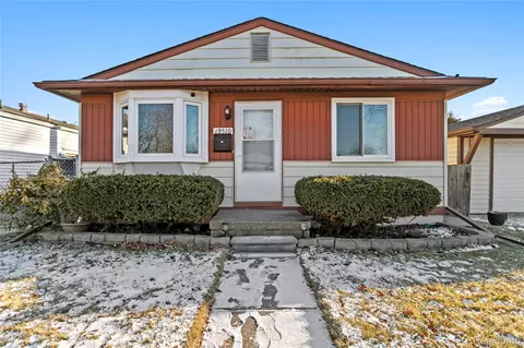 19510 Stafford St, Clinton Township, MI 48035