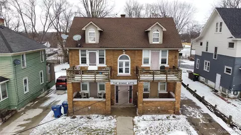 32 Augusta Ave, Pontiac, MI 48341