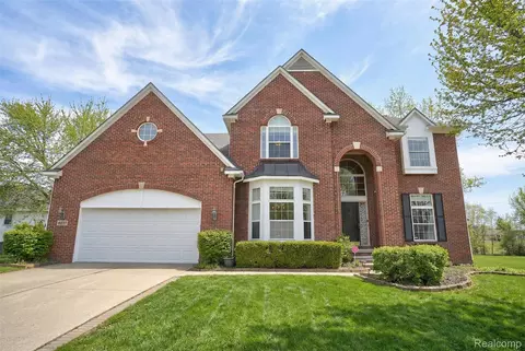4337 Meadowbrook Ct, Grand Blanc, MI 48439