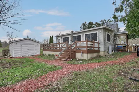 4686 Lakeview Ave, Dayton, MI 48760