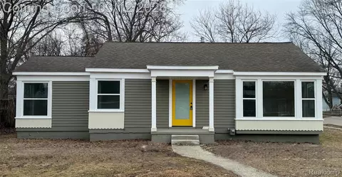 23281 Seneca St, Oak Park, MI 48237