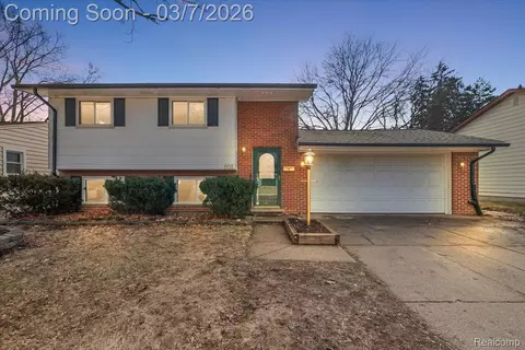 608 Amelia Ave, Royal Oak, MI 48073