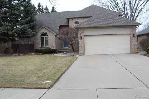 40131 Cucci Dr, Sterling Heights, MI 48313