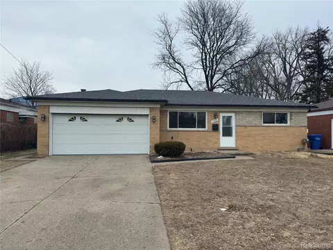 2509 Edwin Dr, Warren, MI 48092
