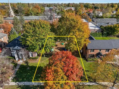 0000 Larchlea Dr, Birmingham, MI 48009