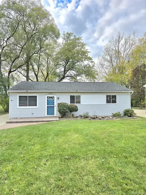 25815 Firwood Ave, Warren, MI 48089
