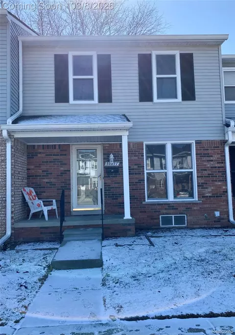 37377 Charter Oaks Blvd #492, Clinton Township, MI 48036