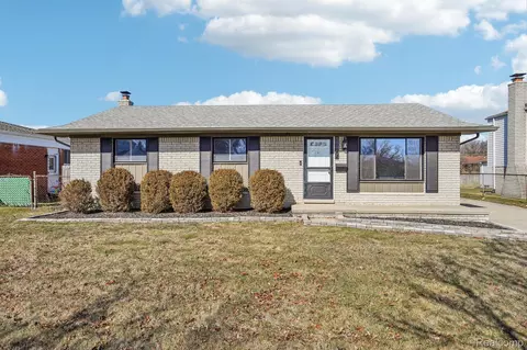 11805 Tahiti Dr, Sterling Heights, MI 48312