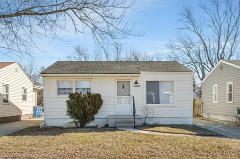 24840 Lauren Ave, Warren, MI 48089