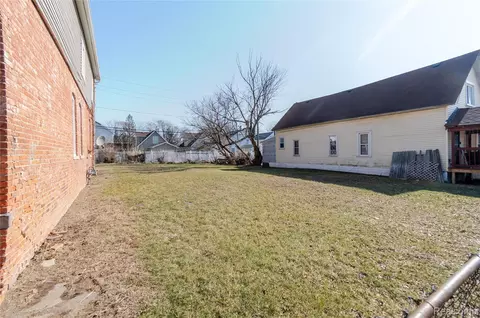 1486 17th St, Detroit, MI 48216
