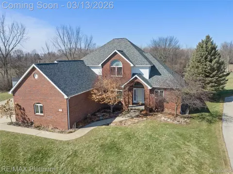 5252 Madison Ct, Mundy, MI 48473