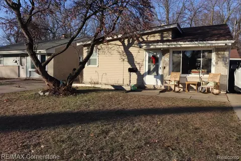 25236 Hopkins St, Dearborn Heights, MI 48125