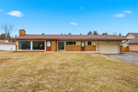28750 W 9 Mile Rd, Farmington Hills, MI 48336