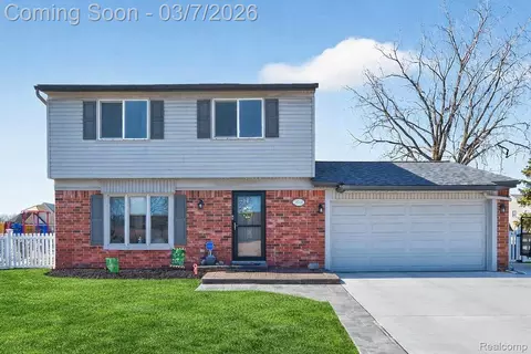 29530 Cambridge St, Flat Rock, MI 48134