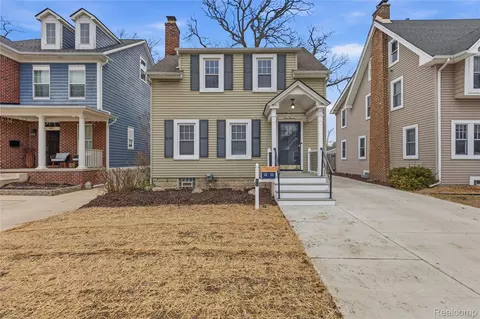 511 Gardenia Ave, Royal Oak, MI 48067