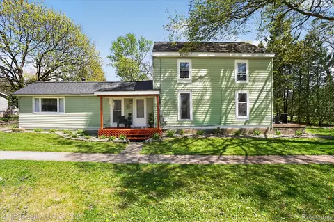 622 Factory St, Howell, MI 48843