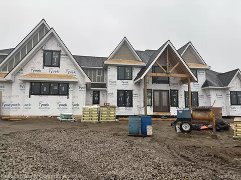 10376 Rosemarie Run Run, Brighton, MI 48114