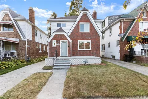 18287 Santa Rosa Dr, Detroit, MI 48221