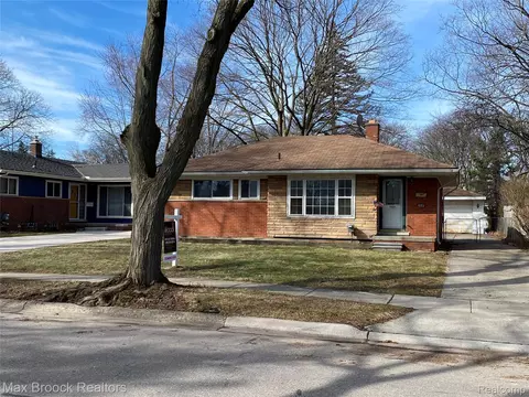 1723 Cresthill Ave, Royal Oak, MI 48073