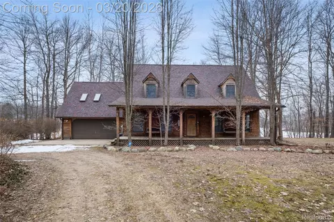 7207 Gurd Rd, Hope, MI 49058