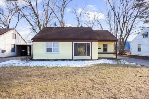 10731 Albany St, Oak Park, MI 48237