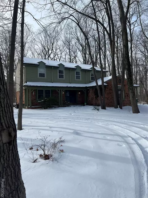 30249 Westgate Rd, Farmington Hills, MI 48334